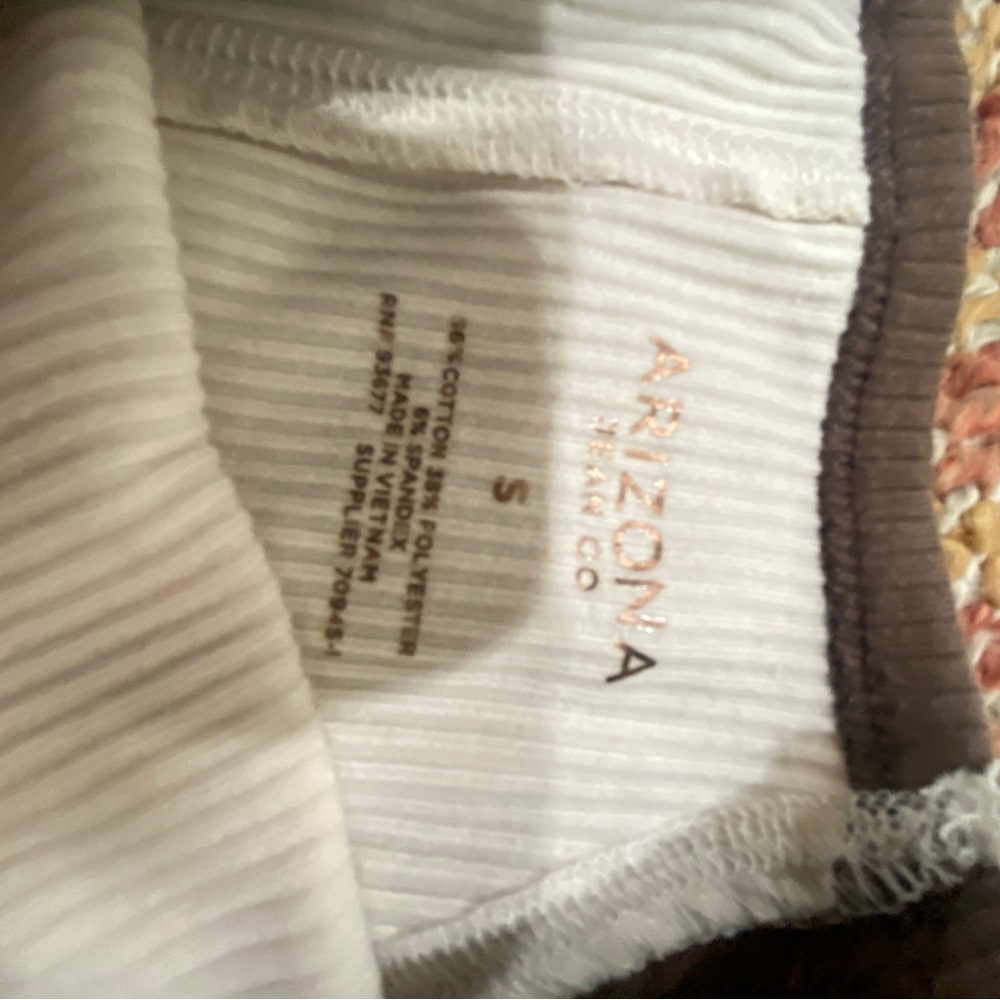 Arizona Jean Company White and Brown Crop Top